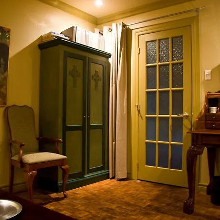 Le Cartier Bed And Breakfast-3
